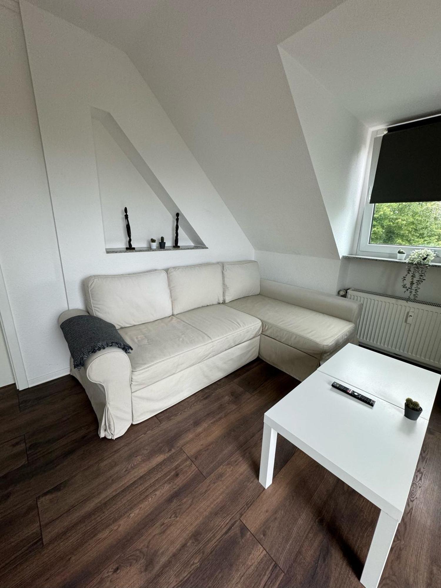 Hugo Apartment
